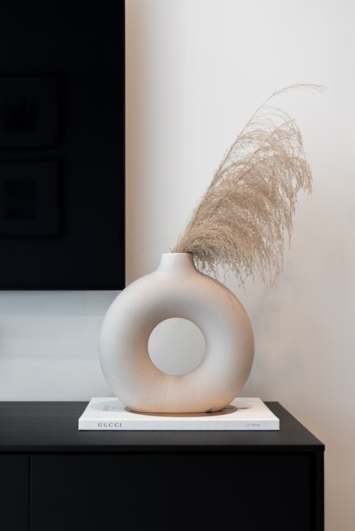 Donut vase