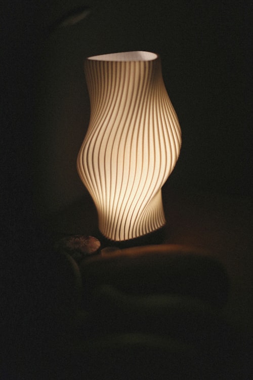 Spiral lamp shade